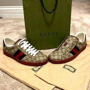 Mens Gucci sz 9